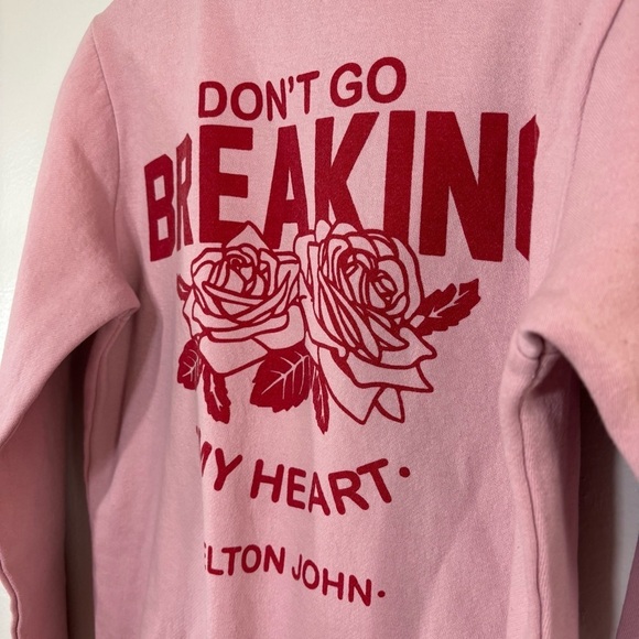Elton John “Don’t go breaking my heart” Pink Graphic Crew Neck Sweater Size S - Picture 3 of 5